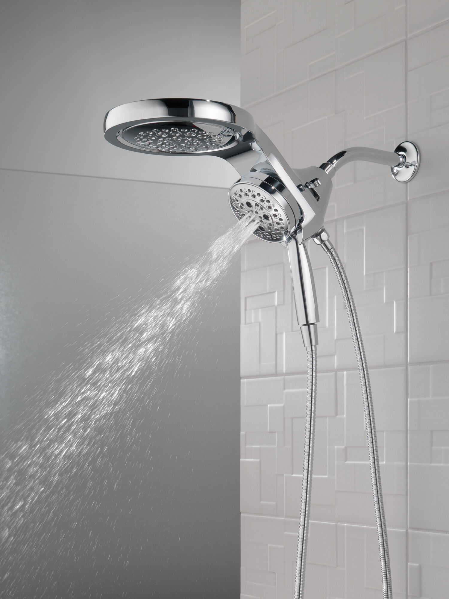 58680-CZ25 HydroRain® H2Okinetic® 5-регулировочная душевая лейка два в одном Delta Faucet Universal Showering Шампанское бронза  - Вид №16
