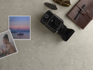 Плитка с эффектом камня из керамогранита