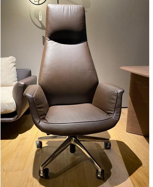 santreyd.com Кожаное кресло руководителя с высокой спинкой sun-id-1508736 - Вид №1