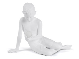 Светящаяся скульптура из смолы