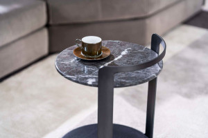 Журнальный столик / тележка для еды с мраморной столешницей