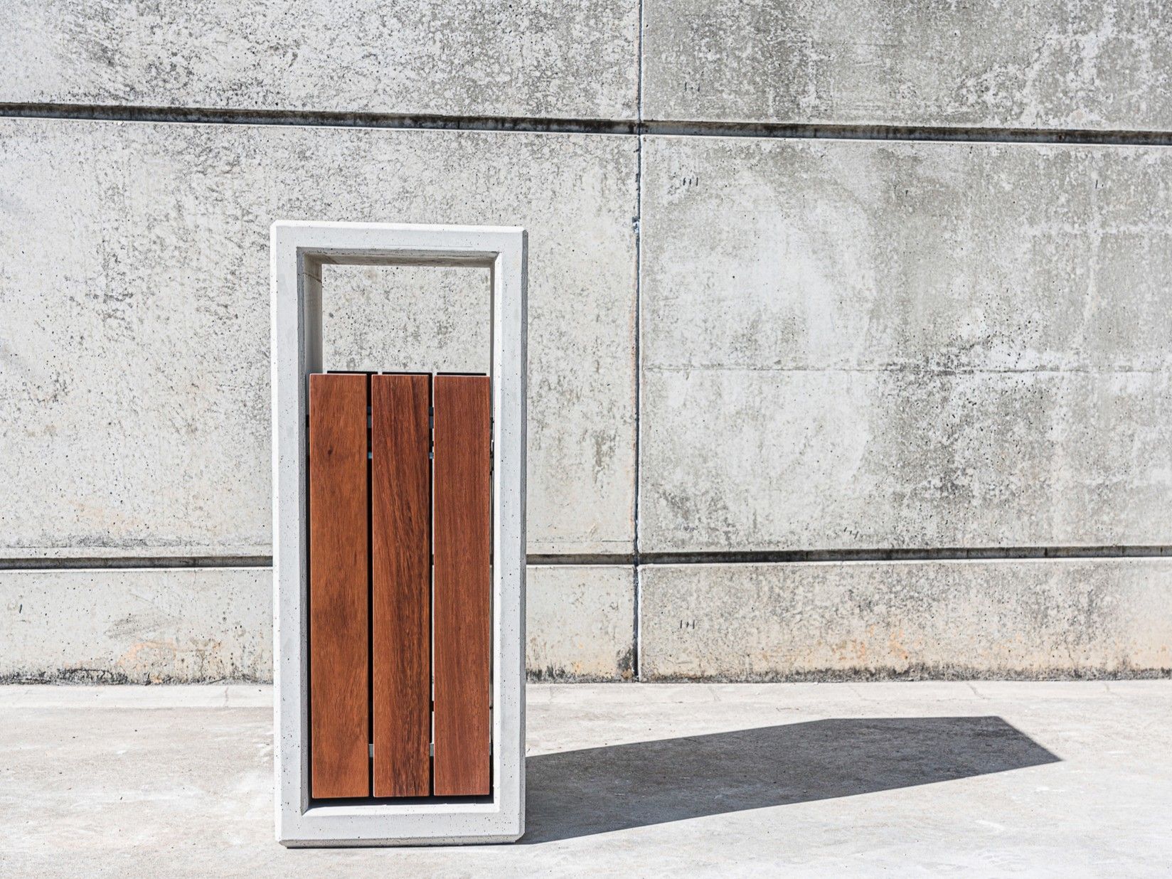 Деревянные и бетонные стойки для мусора SIT Outline ARCH-00083718