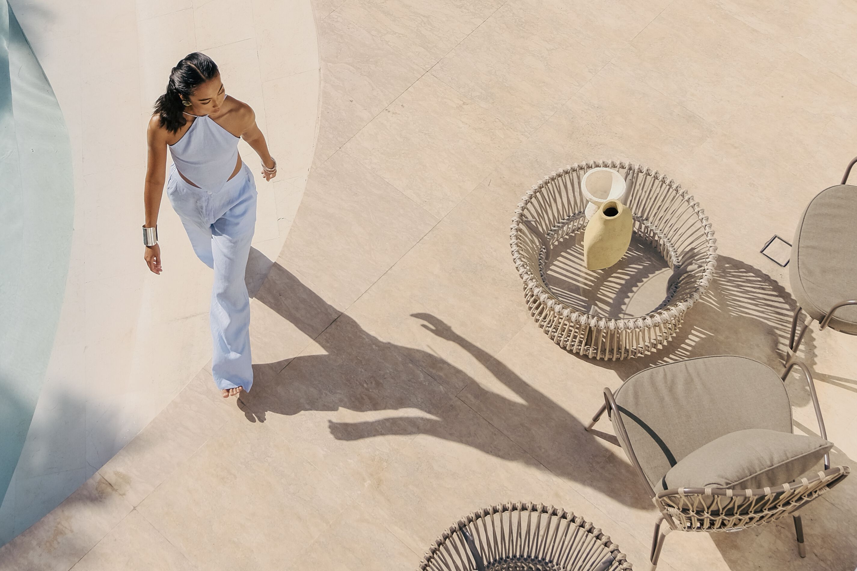 Круглый деревянный и стеклянный садовый журнальный столик cbdesign Capriccio ARCH-00140644 - Вид №15