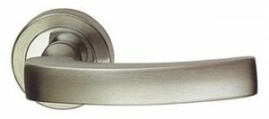 Pasini Ручка из латуни на розетке  3341