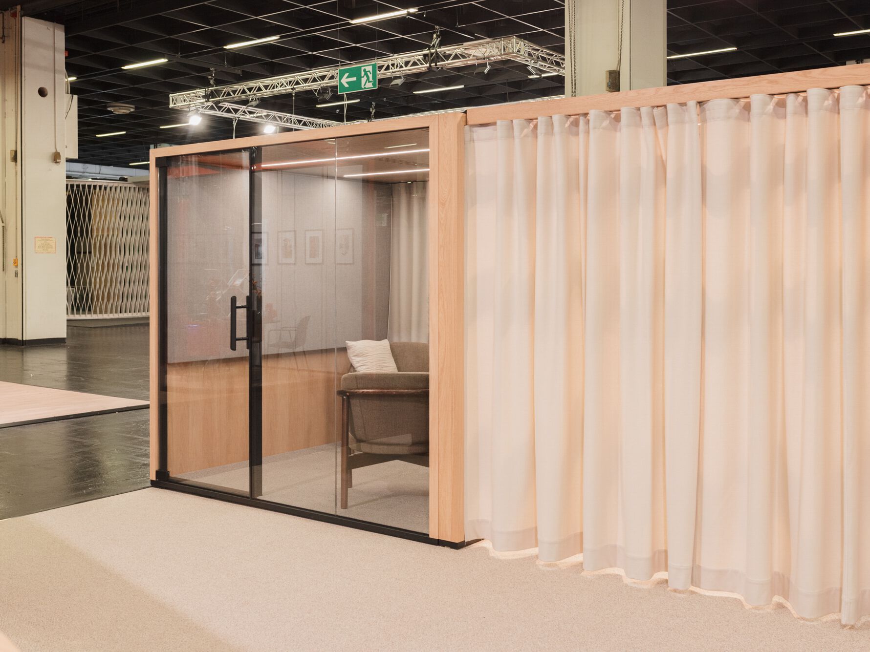 Мультимедийная многосторонняя акустическая офисная кабина Taiga Concept Lohko Box ARCH-00026745 - Вид №3