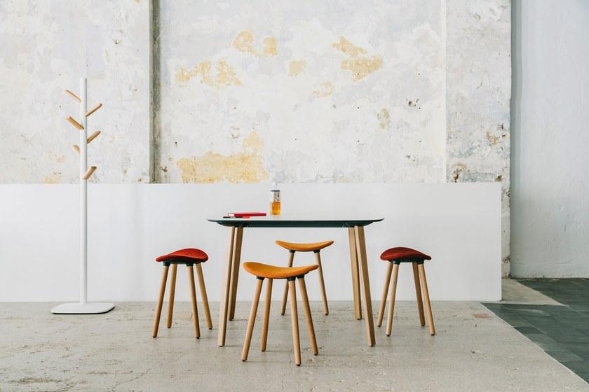 ENEA Низкий табурет из дуба и ткани Coma wood sun-id-1479026 - Вид №2