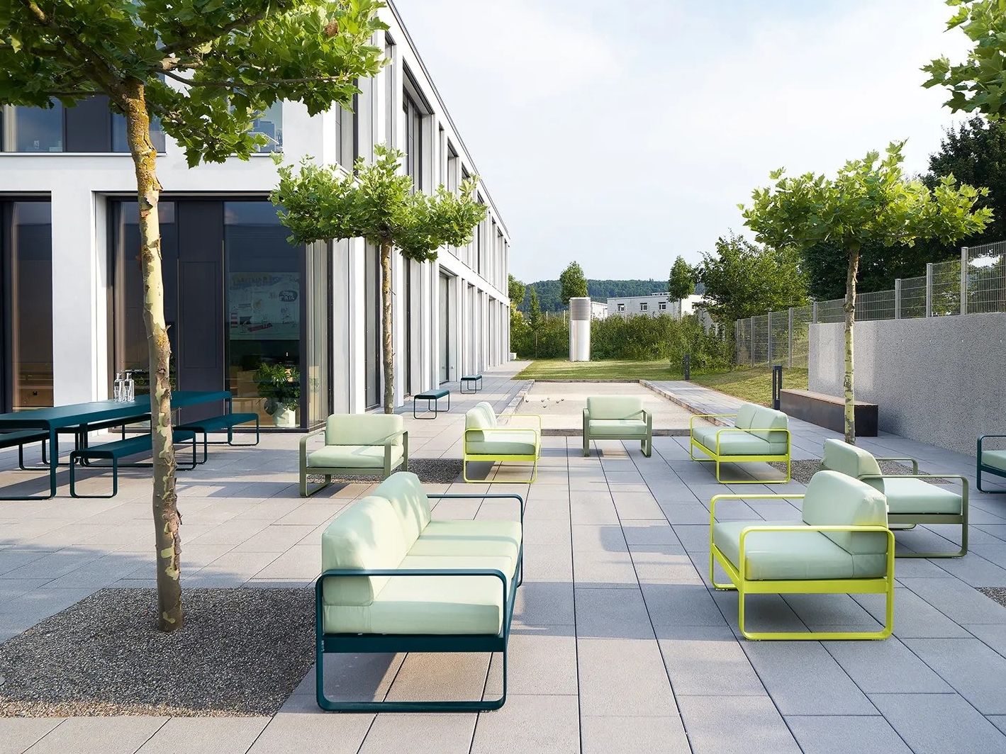 Металлическая садовая скамейка Fermob Bellevie Premium ARCH-00053835 - Вид №2