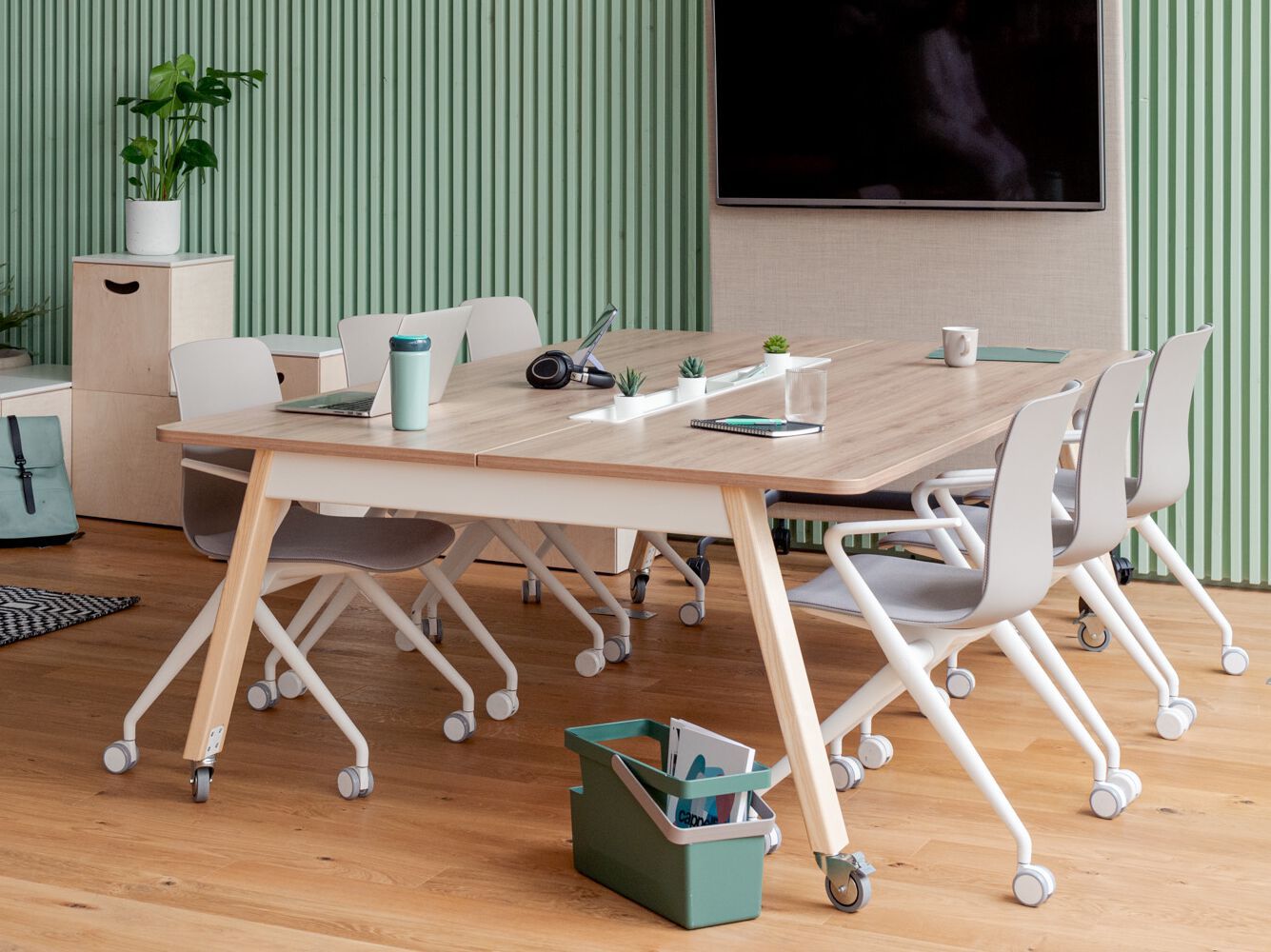 Модульный стол для совещаний из меламина с колесами Haworth Intuity ARCH-00007953