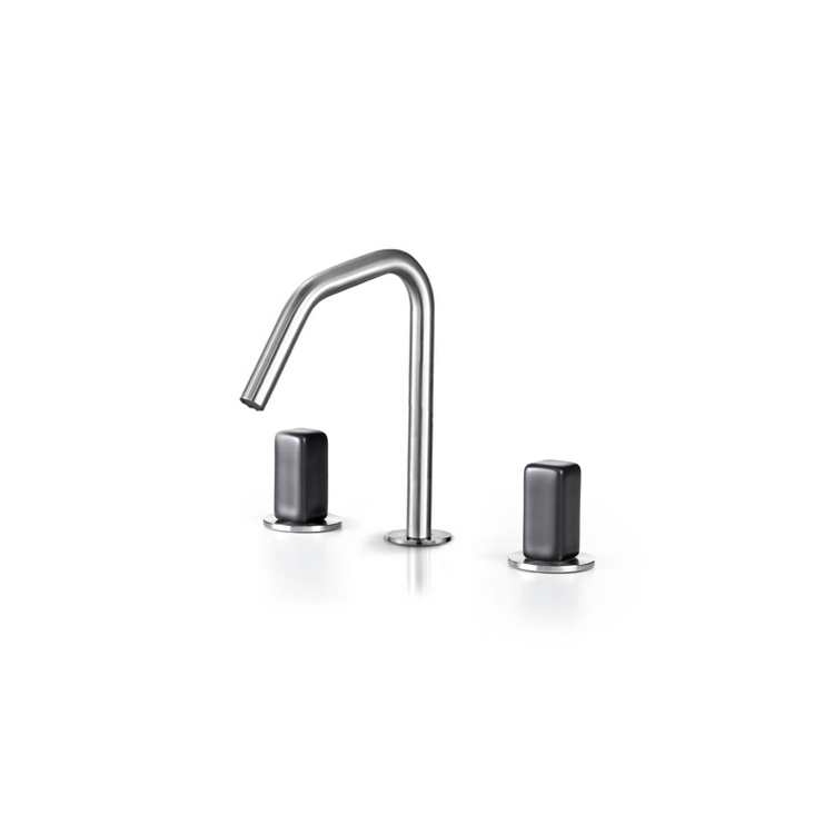 Смеситель на три отверстия для умывальника с изливом IOI205 linki 