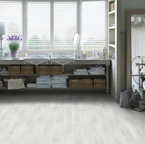 Виниловый ламинат Tarkett New Age Serenity Дуб с брашью (Текстурированная) 914,4х152,4/101,6 мм 1000901210 - Вид №3