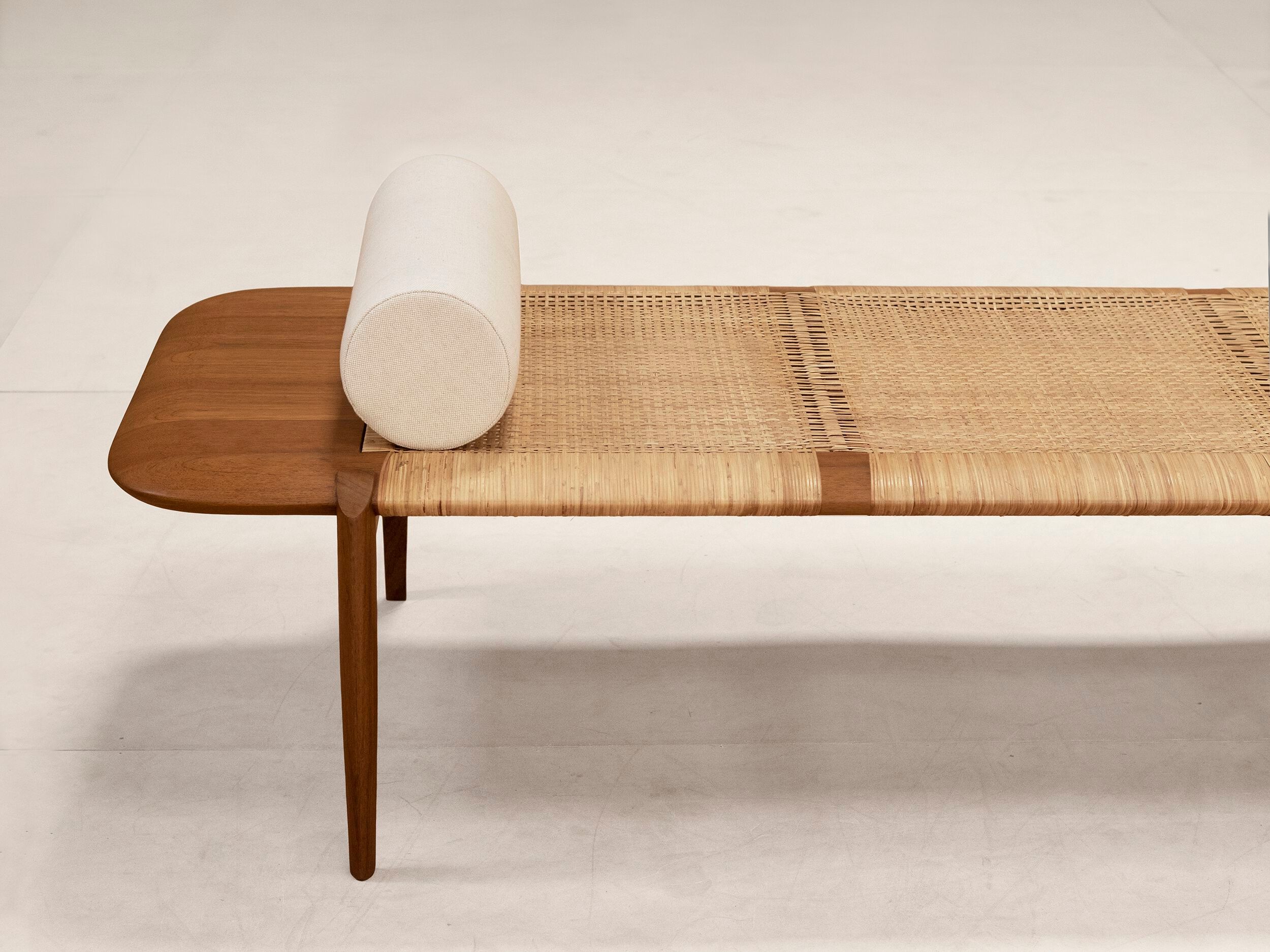 Dormeuse из тикового дерева Phantom Hands Tangāli ARCH-00136216 - Вид №2