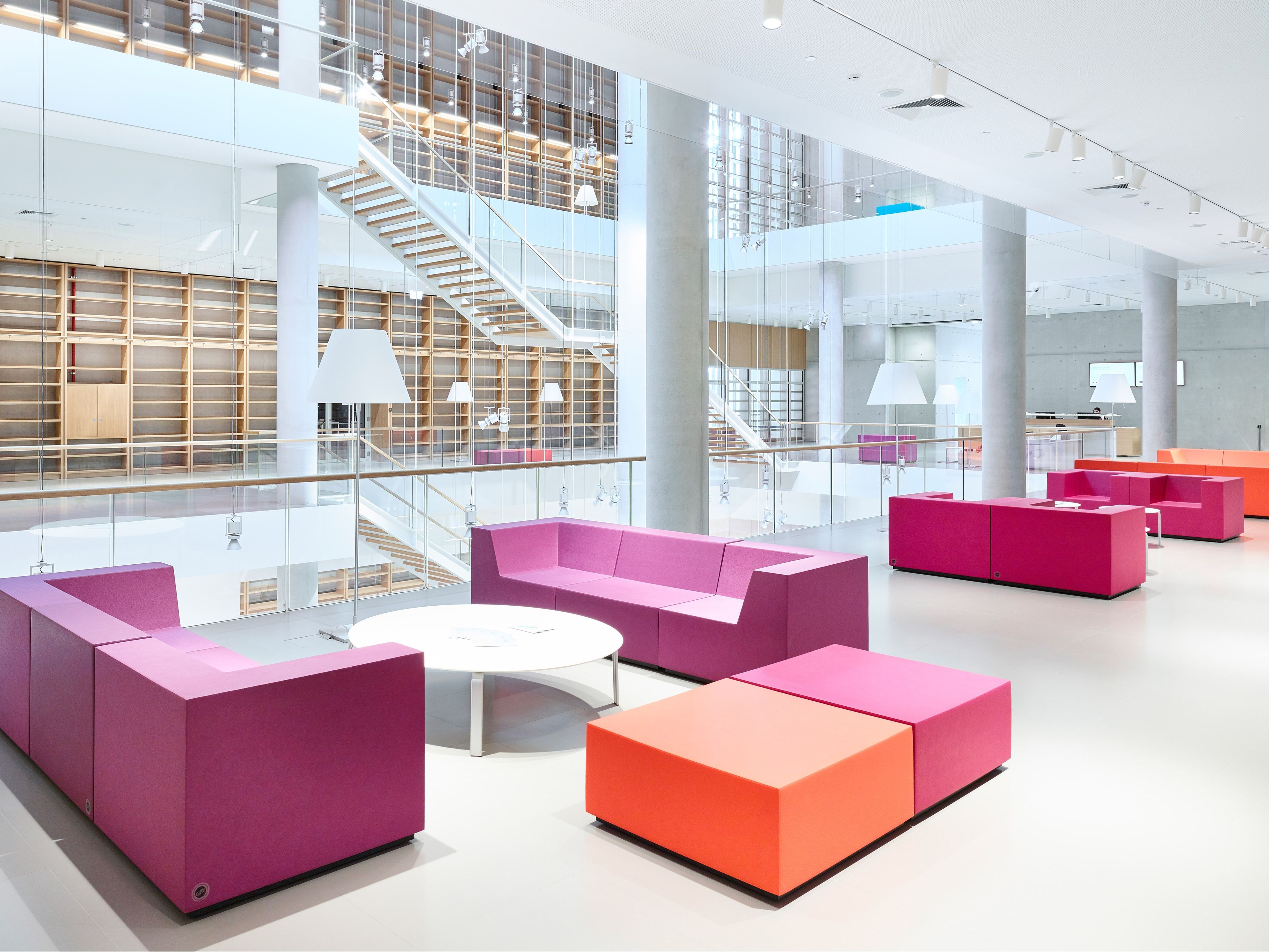 Квадратный пуф из пены QM Quinze & Milan Rpbw ARCH-00046555 - Вид №8