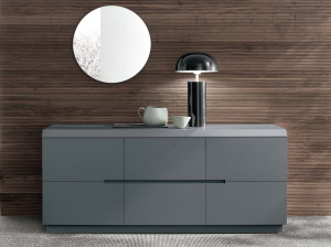 Деревянный комод