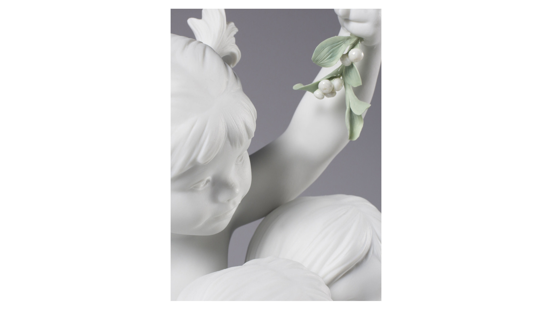 10669124 LLADRO Фигурка Lladro "Поцелуй под омелой" 34х35см Фарфор Lladró  - Вид №3