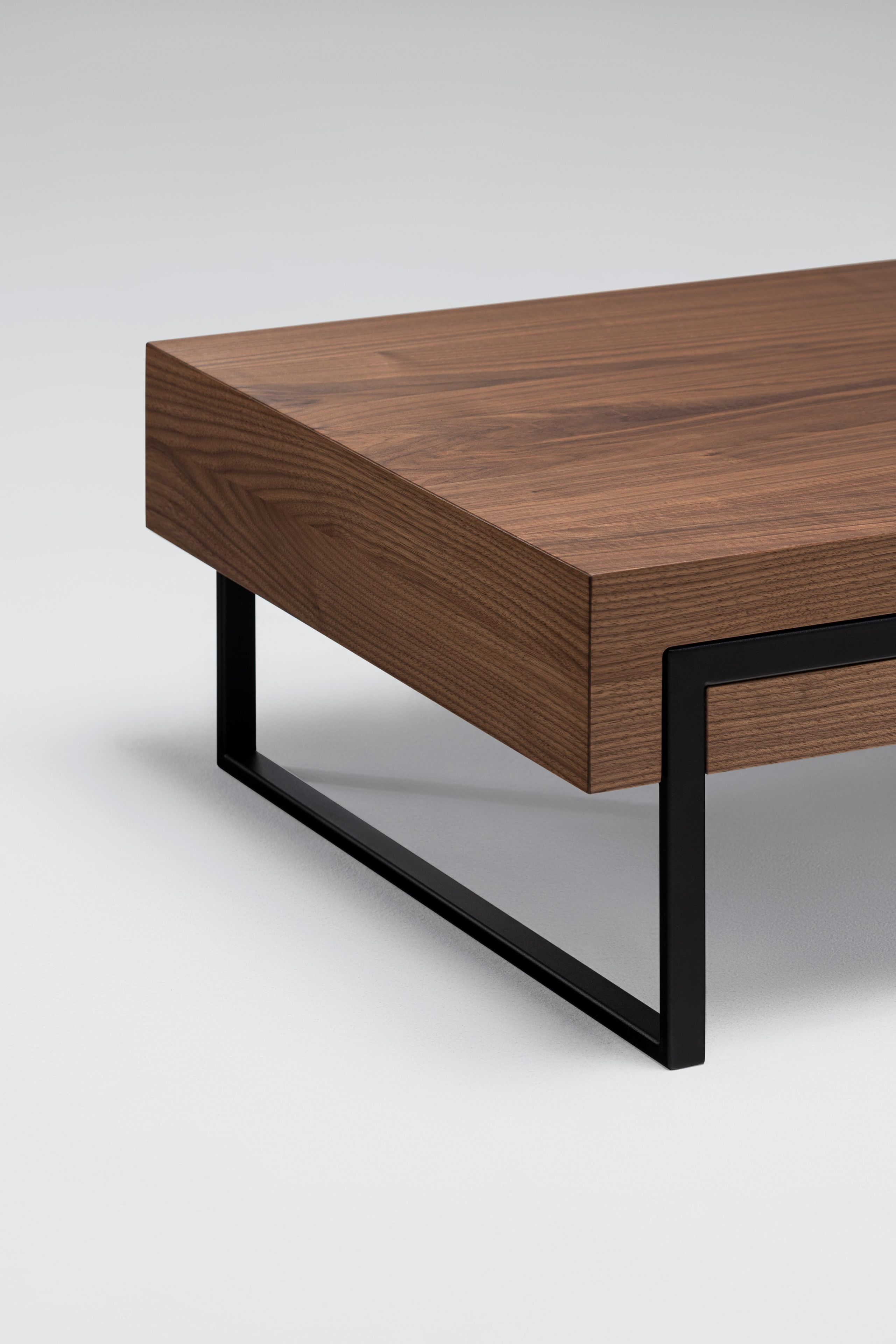 Журнальный столик из массива дерева с отсеком для хранения Milla & Milli офсетная ARCH-00147250 - Вид №6