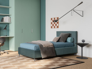 Односпальная кровать с мягким изголовьем