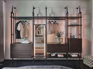 Модульная гардеробная из ясеня со встроенным освещением