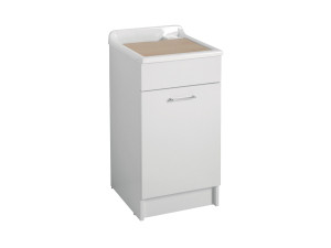 Шкаф для белья из ДСП с распашными дверцами