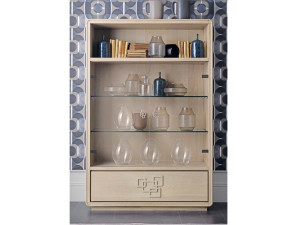 Деревянная витрина