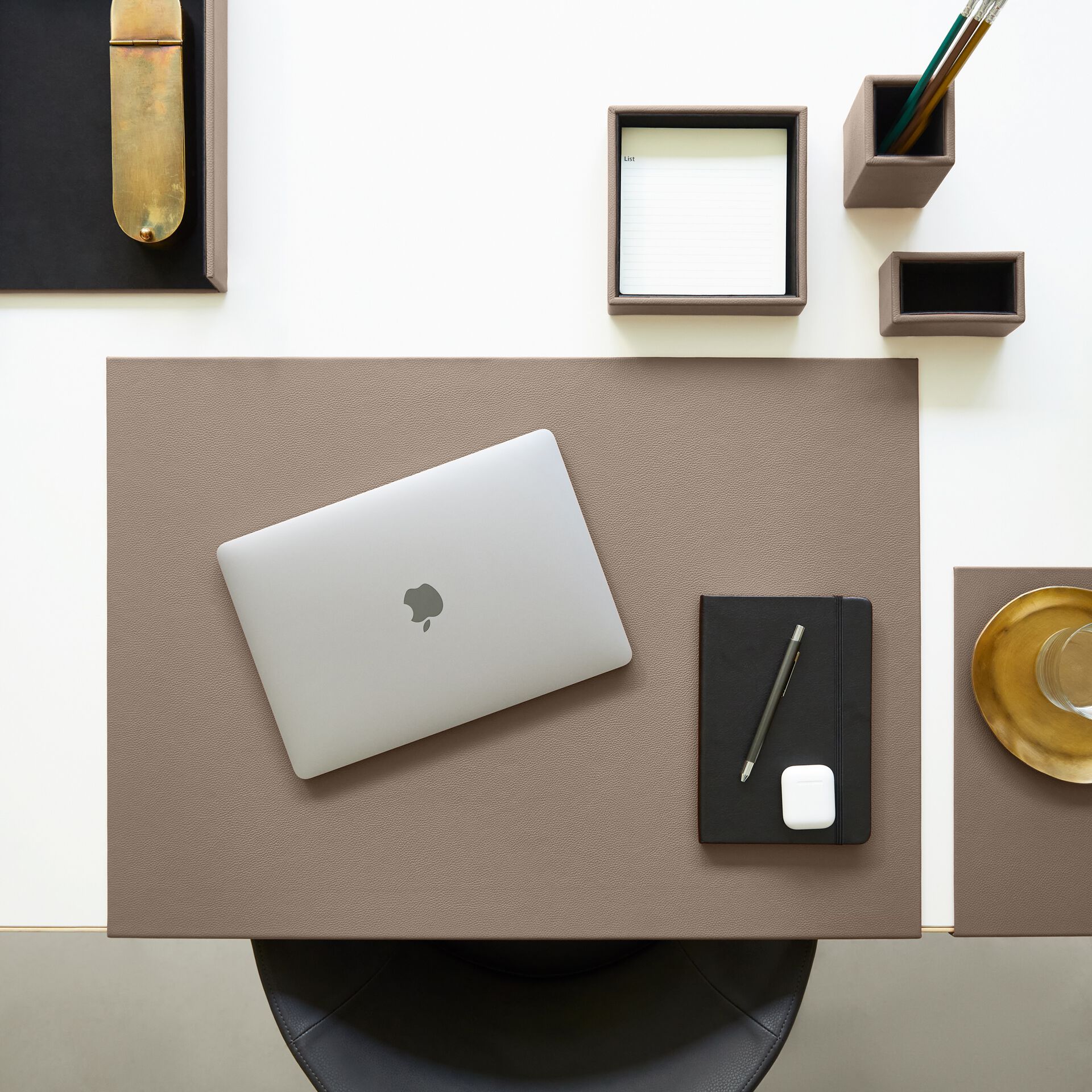 Кожаный чехол EGLOOH Adamantis ARCH-00064469 - Вид №84