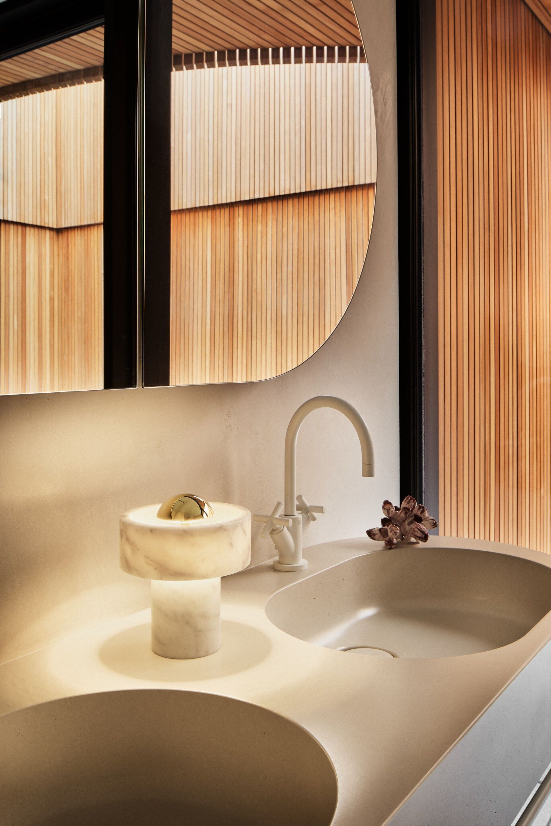 Мраморная светодиодная настольная лампа In Stock Tom Dixon ARCH-00028871 - Вид №14