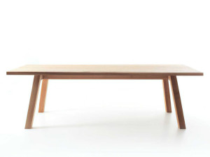 Прямоугольный обеденный стол из массива дерева