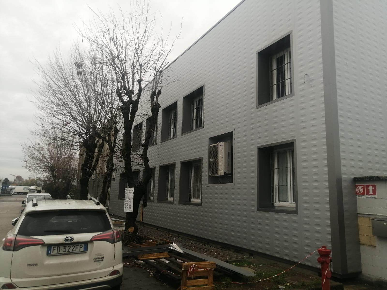 Изолированная металлическая панель для фасада ELCOM SYSTEM ТЕРМОПАРЕТЫ® ARCH-00151976 - Вид №34