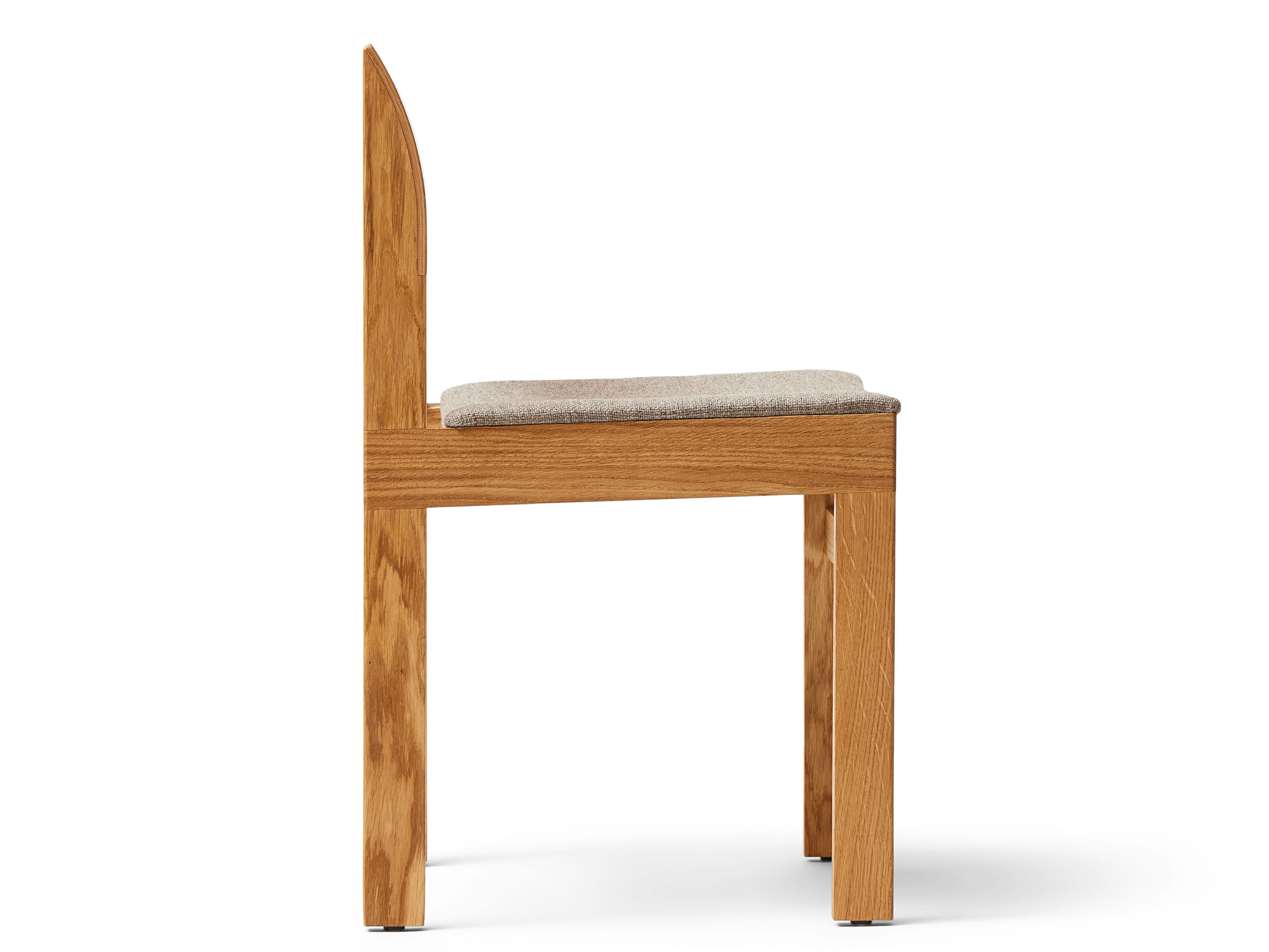 Дубовое кресло с мягкой спинкой и открытой спинкой Form & Refine Sonder ARCH-00033768 - Вид №2