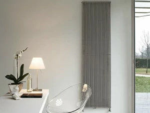 Tubes Radiatori Вертикальный настенный радиатор из нержавеющей стали Basics Xv10