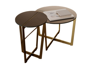 Круглый стол из стали и хрусталя