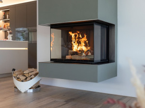 Стальной дровяной камин с тройным фасадом