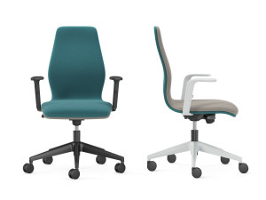 Операционный офисный стул с подлокотниками 5 спиц