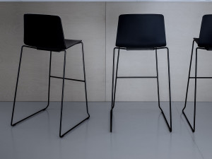 Высокий садовый стул со спинкой