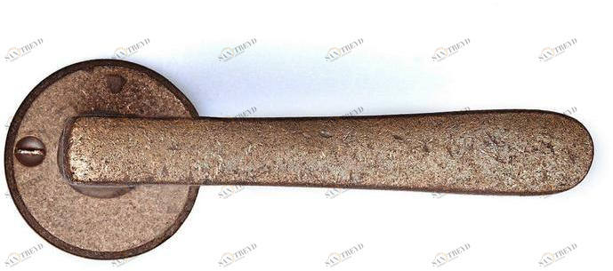 Dauby Бронзовая ручка на розетке Pure® 13352