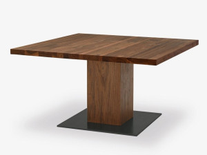 Квадратный стол из массива дерева