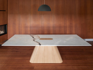 Прямоугольный мраморный стол
