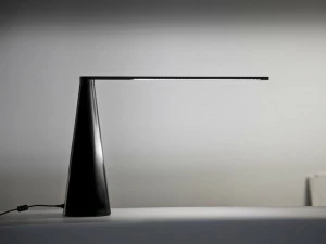 Martinelli Luce Светодиодная настольная лампа прямого света из алюминия  807
