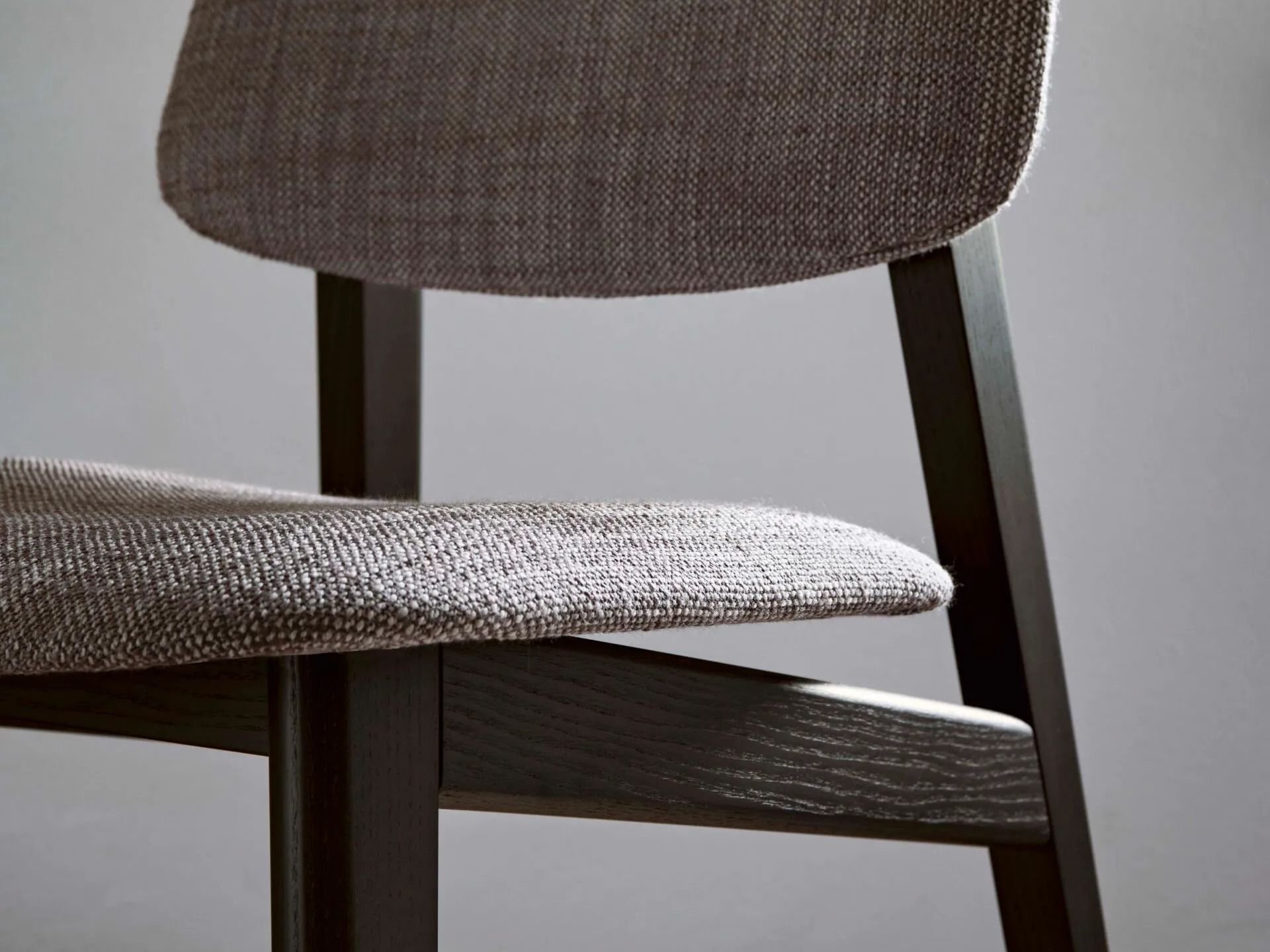 Мягкий стул из ткани Alf DaFrè SHIFT ARCH-00117453 - Вид №1