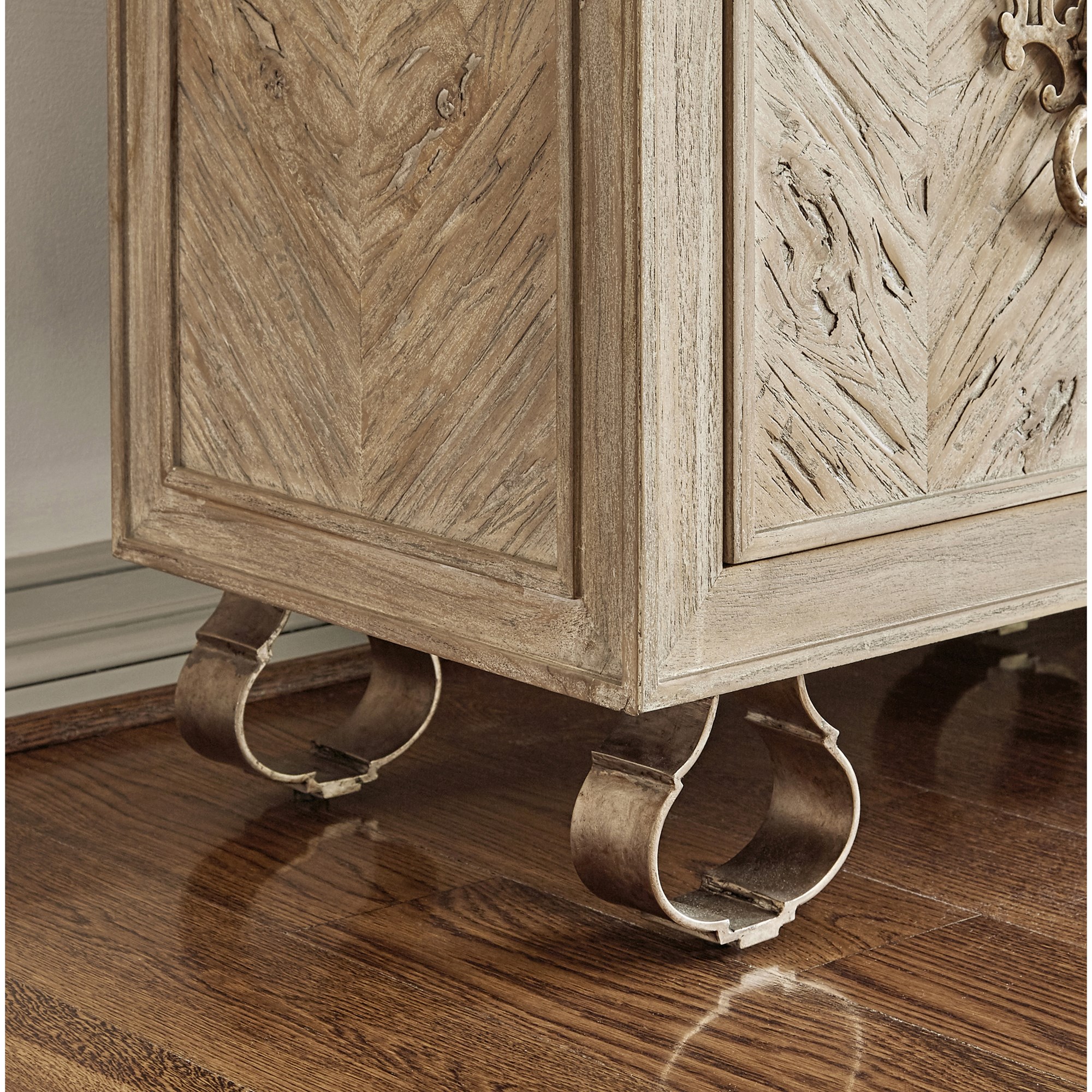 Серванты 07216-630-001 Santa Cruz Multi-Use Cabinet Ambella  - Вид №2