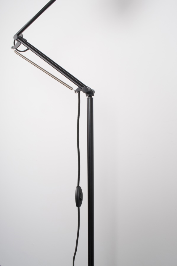 Лампа напольная Reader, матовая черная Zuiver 5000951 - Вид №8