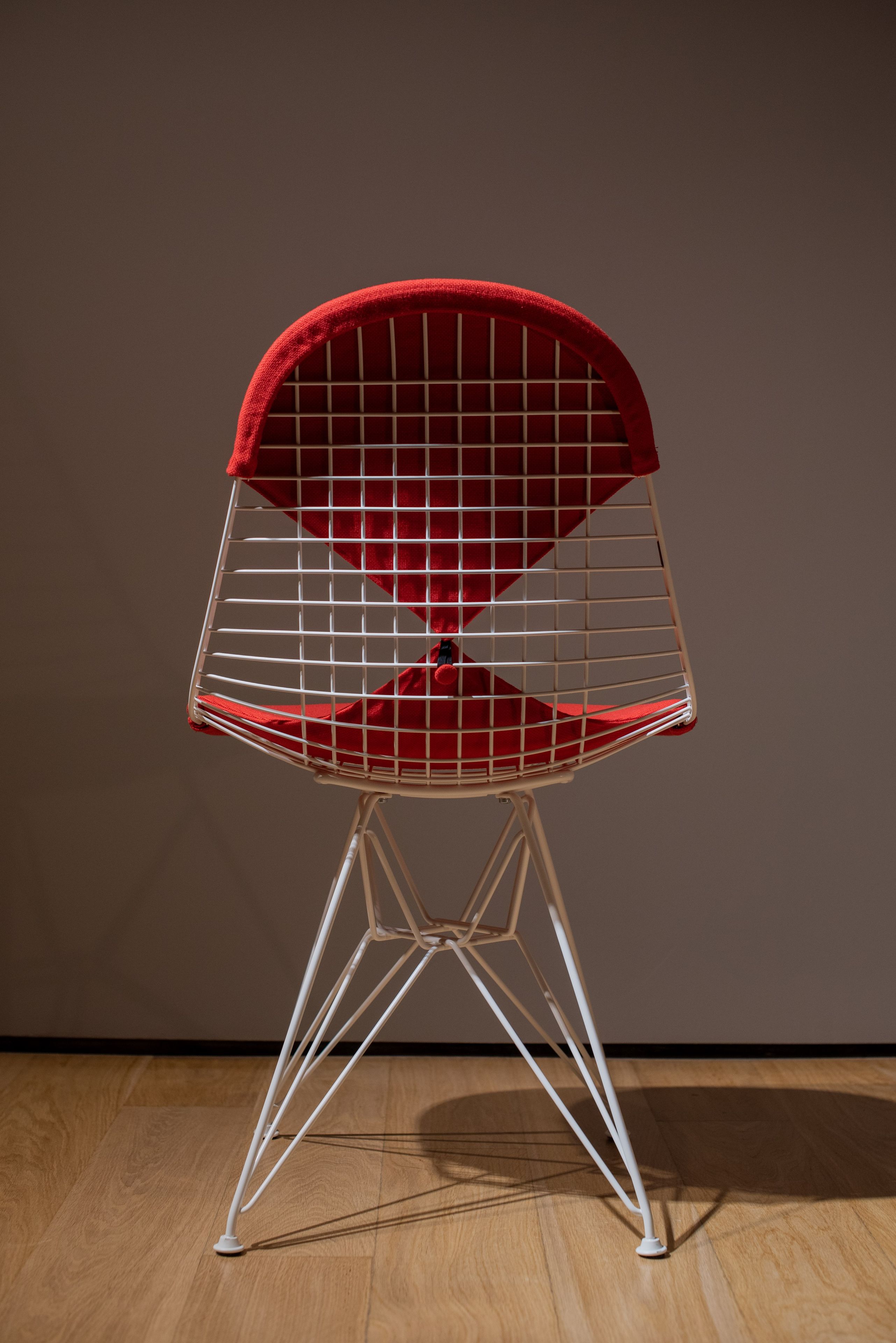 Стальной стул с мягким сиденьем In Stock Vitra ARCH-00108601 - Вид №10