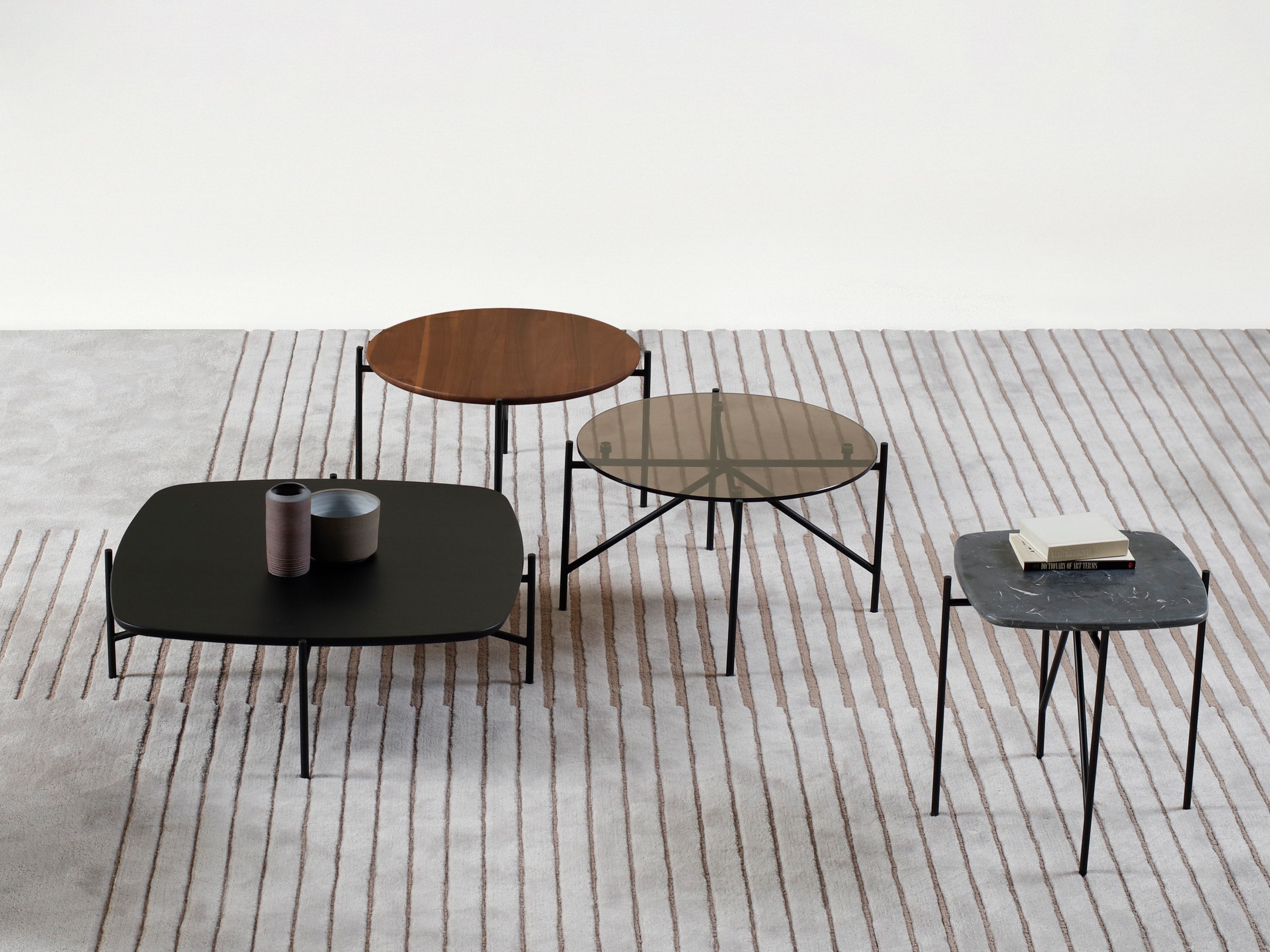 Журнальный столик с низким стеклом для гостиной prostoria Tinker ARCH-00077268 - Вид №2