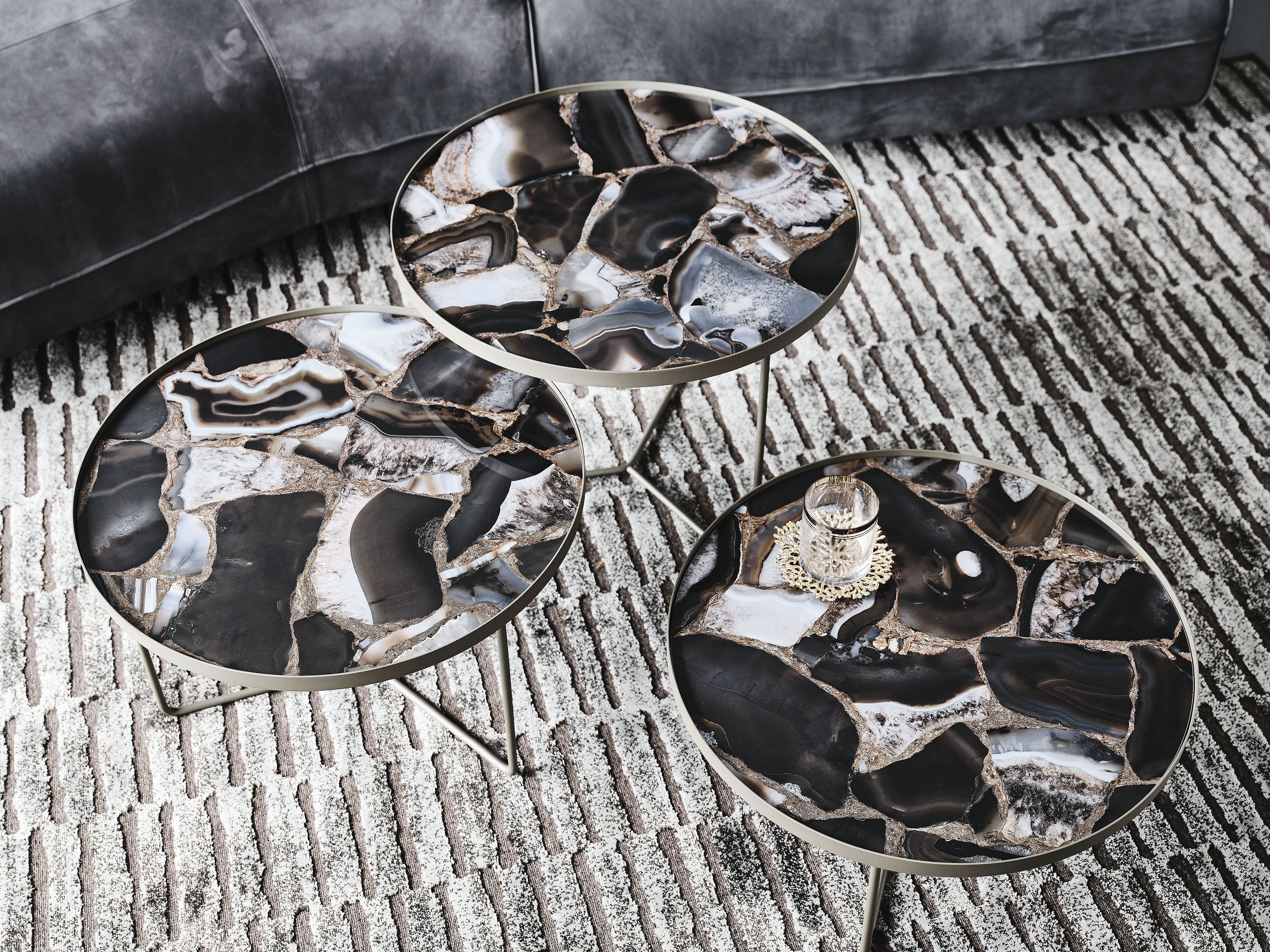 Окрашенный металлический круглый журнальный столик с керамическим верхом Cattelan italia BILLY KERAMIK ARCH-00034615 - Вид №2