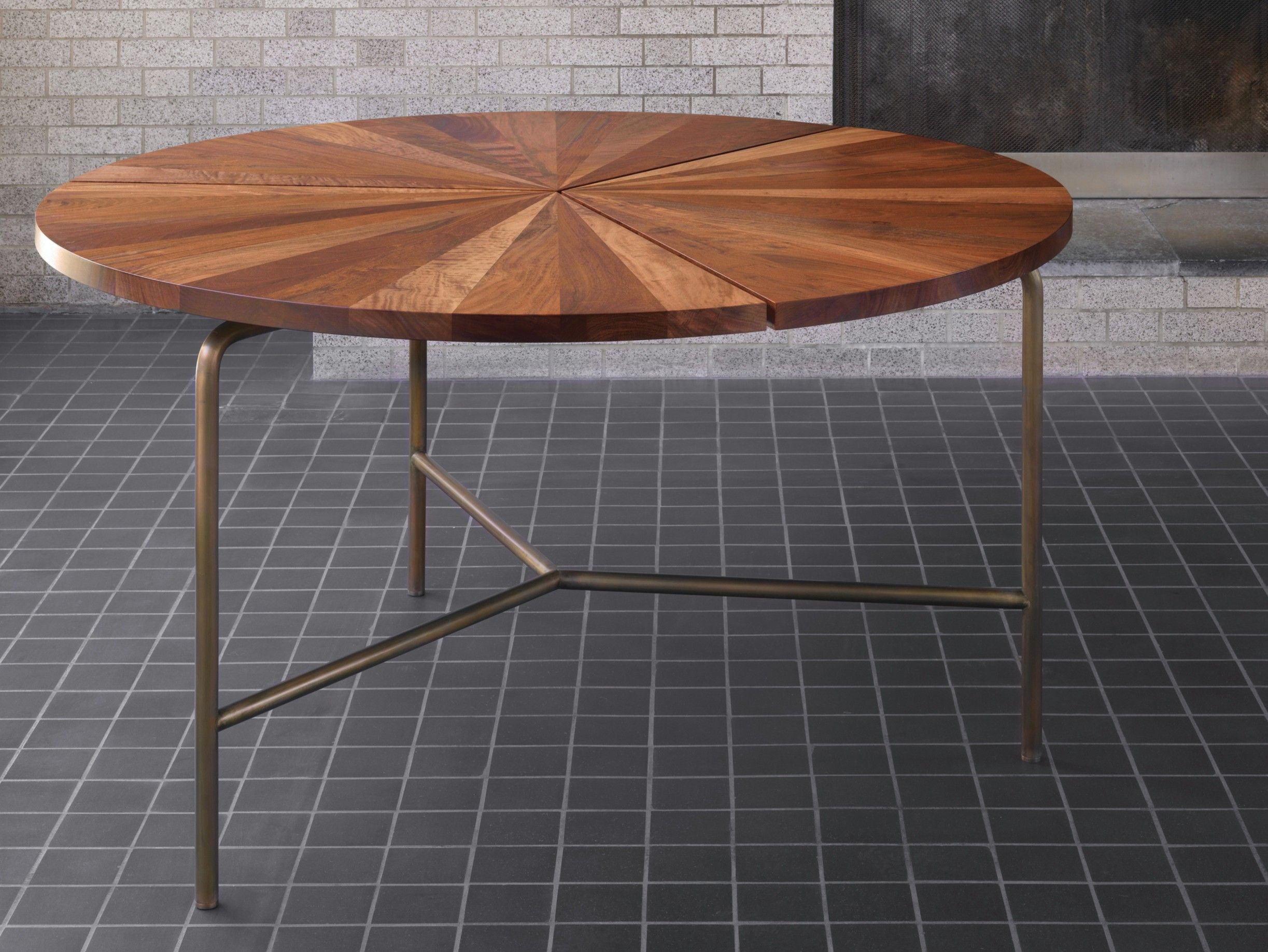 Круглый стол из нержавеющей стали и дерева BassamFellows ARCH-00146156 - Вид №1