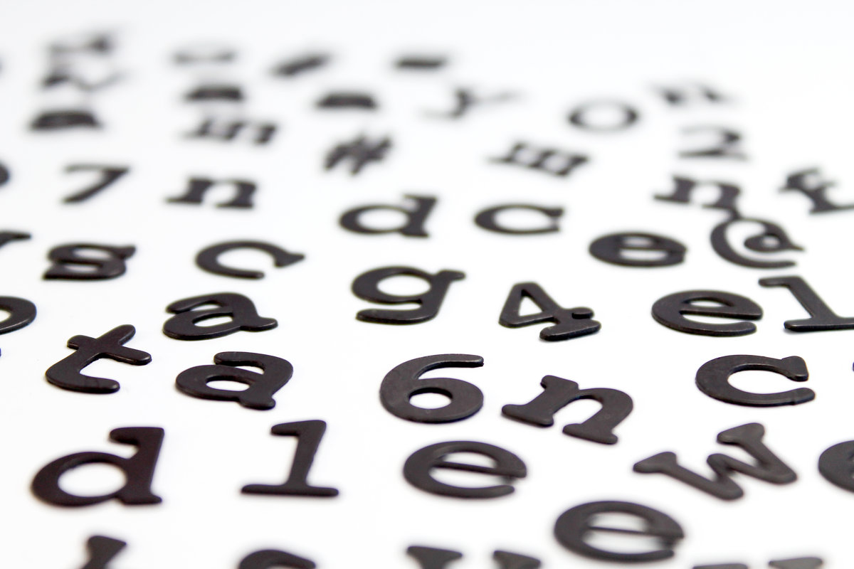 Магниты на холодильник черные Alphabet SUCK UK  00-3871388 Черный  - Вид №2