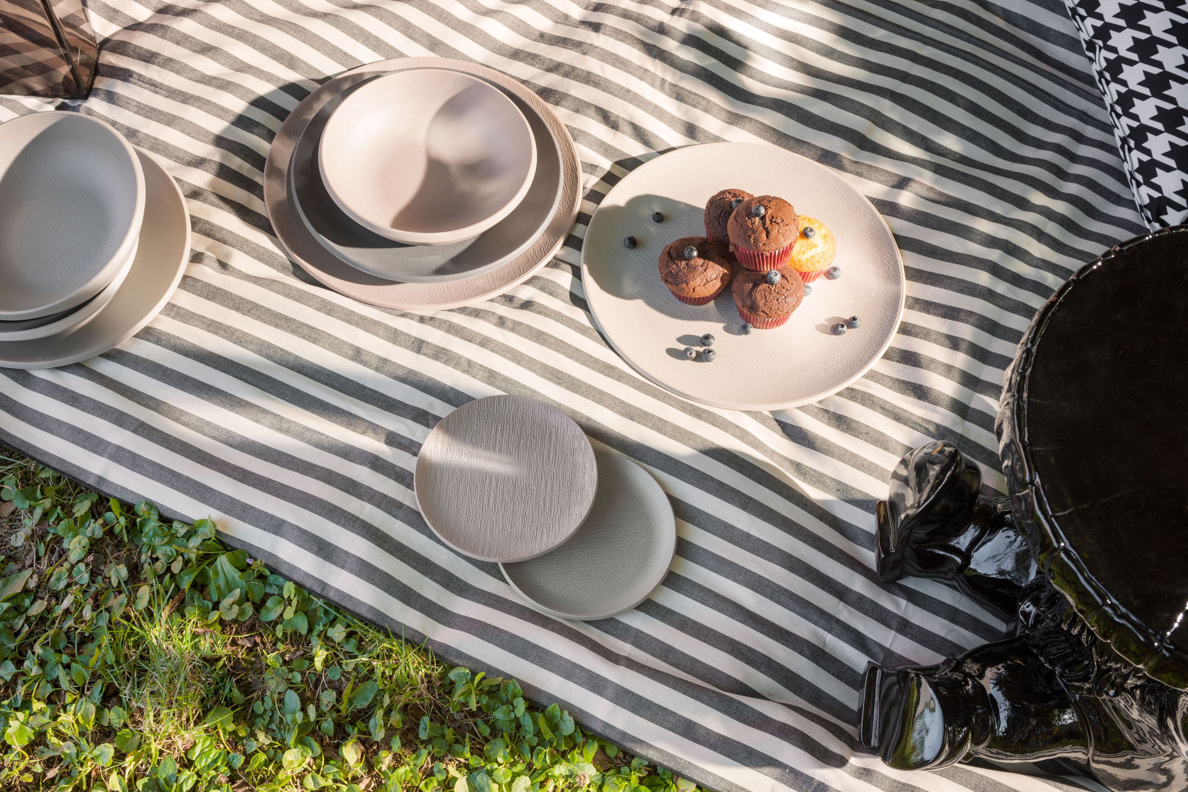 Набор меламиновых тарелок Kartell сюжет ARCH-00120649 - Вид №6