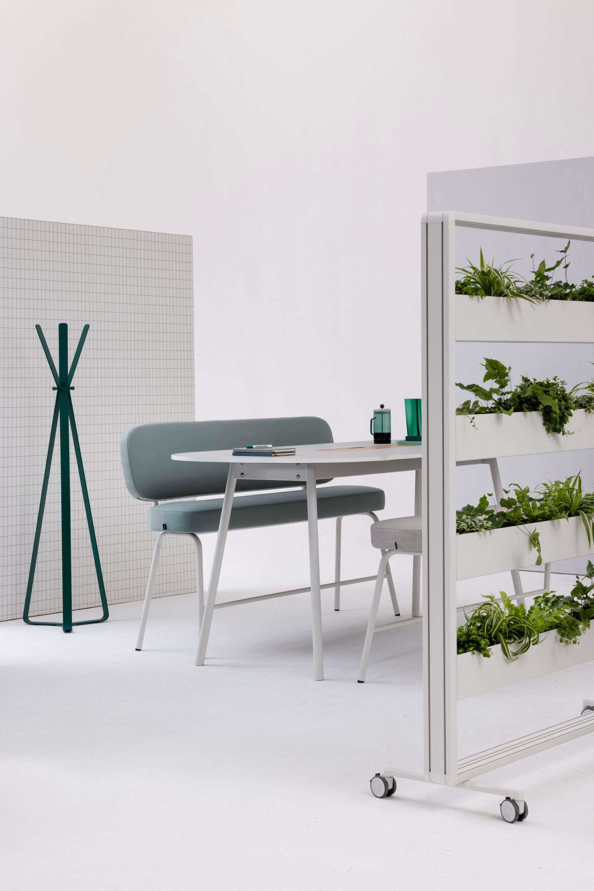 Высокая скамейка из ткани со спинкой Cascando Pully ARCH-00119758 - Вид №3