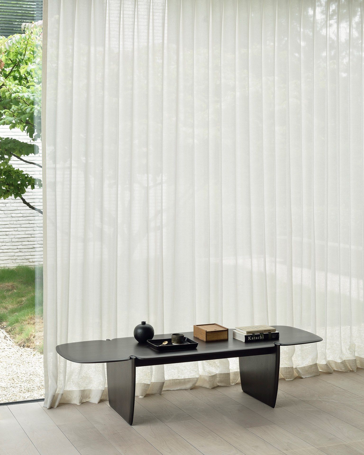 Прямоугольный низкий журнальный столик из красного дерева Ethnicraft PI ARCH-00102389 - Вид №6