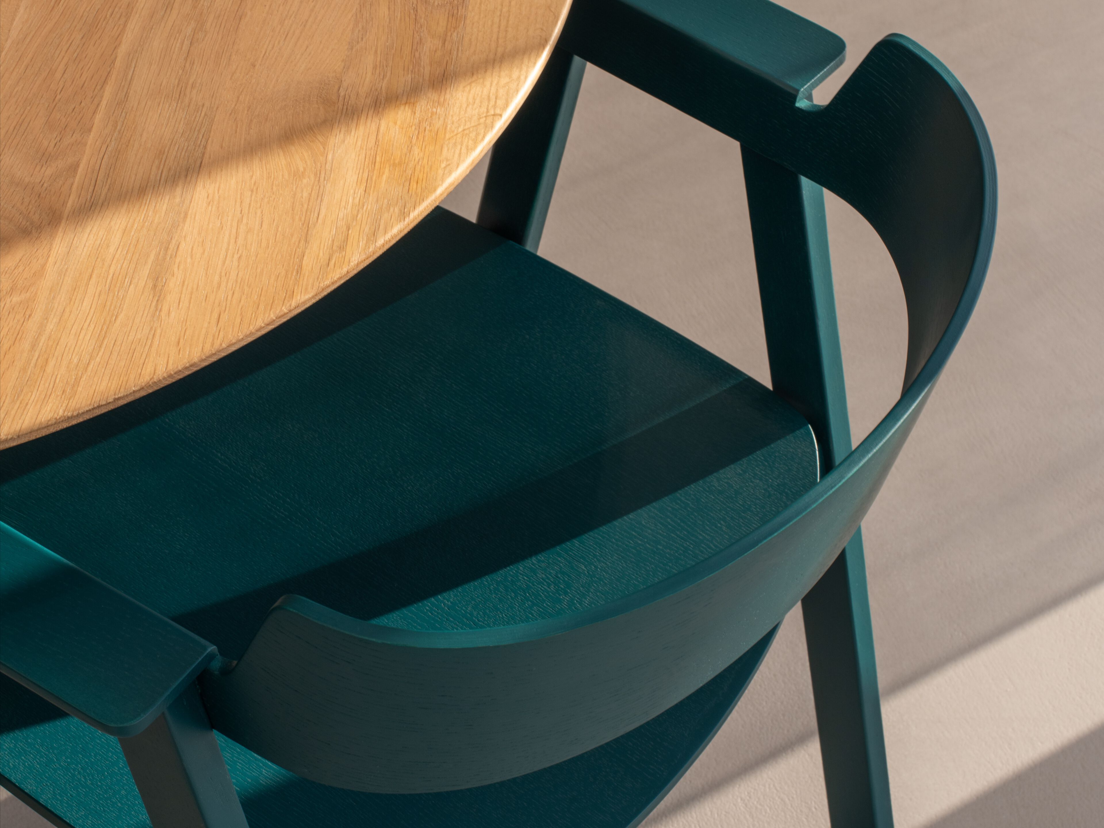 Стул из лакированного дуба с подлокотниками Gazzda FLIP ARCH-00109869 - Вид №14