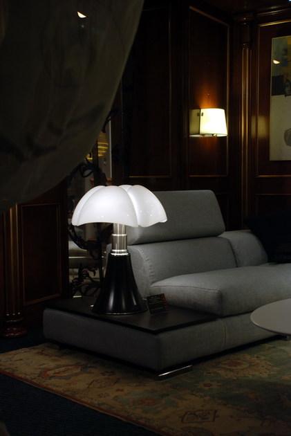 Martinelli Luce Настольная лампа из стали и абажур из метакрилата Pipistrello 620 - Вид №2